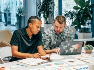 Why AI-Powered Personalization in HubSpot Beats Publishing Another 50 Generic Pages